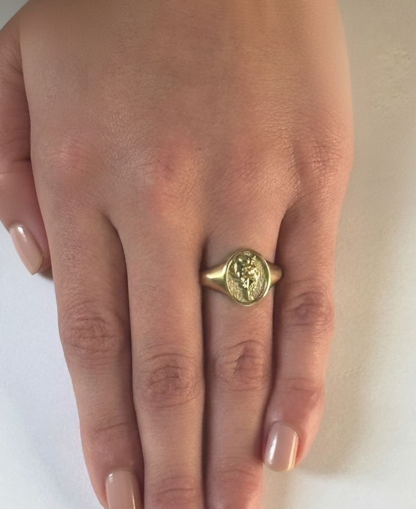 THE AUGUST BIRTH FLOWER AND STONE RING — GLADIOLUS AND PERIDOT