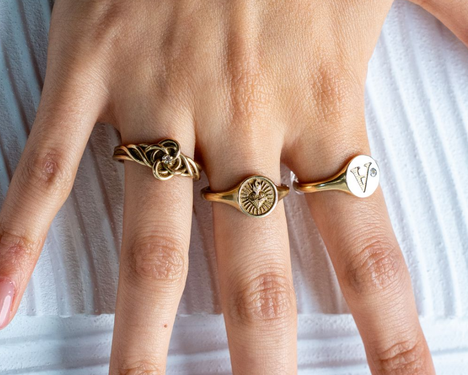 THE ETERNAL THREAD CELTIC KNOTS RING
