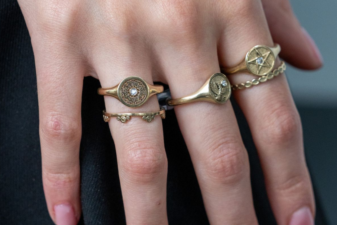 CIRCLE BAND STACKABLE RING