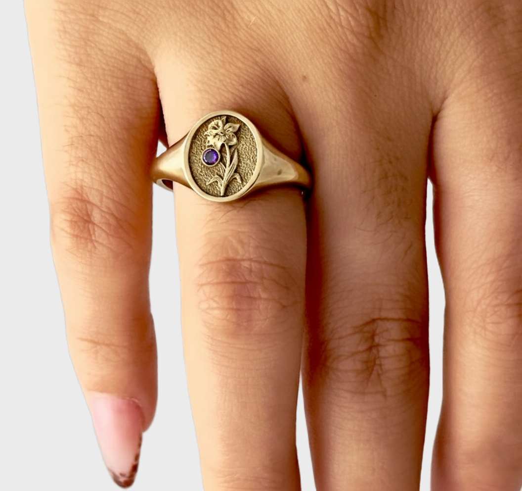 THE DECEMBER BIRTH FLOWER AND STONE RING — NARCISSUS AND TANZANITE