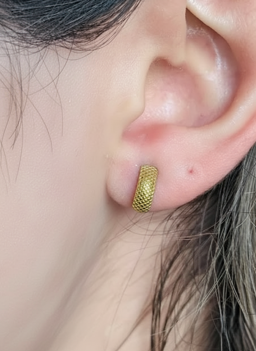GOLDEN WEAVE STUDS