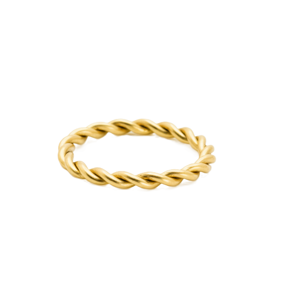THE TWISTED THREAD RING